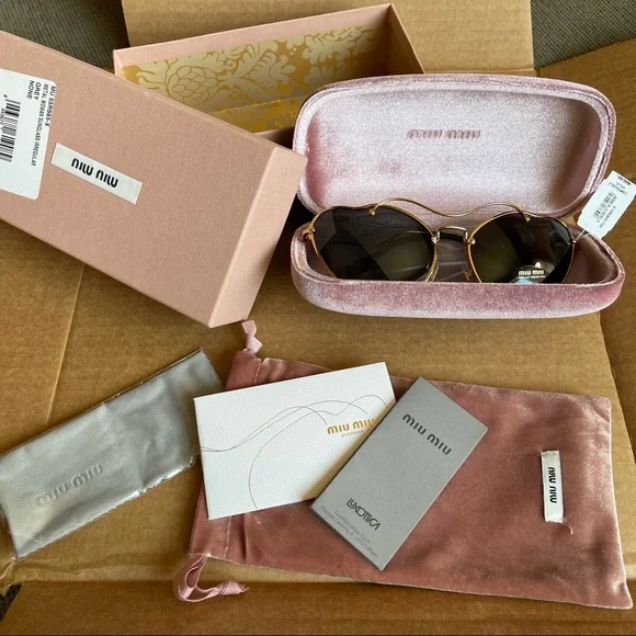 NEW Miu Miu Butterfly Frame Metal Sunglasses 2024 Butterfly Frame Sunglasses | Authentic & Vintage | ReSee main image 3